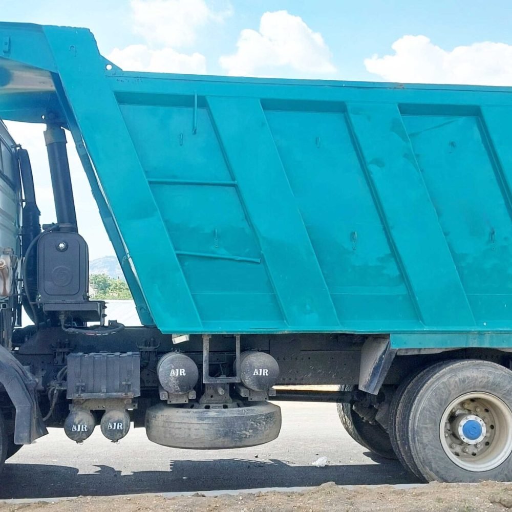 04 Used Ashok Leyland U2518 10-Wheel Tipper Truck for Sale in Trichy – 7-Speed, Bogie Suspension copy