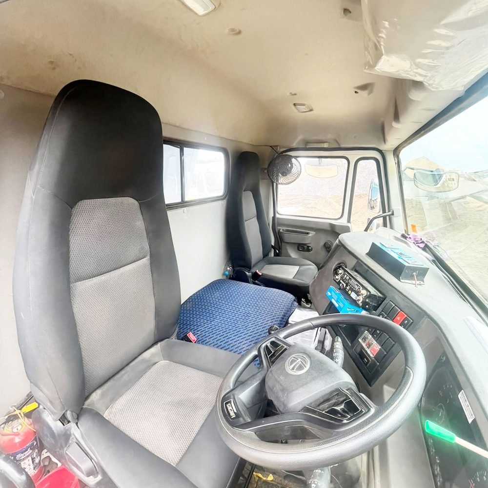 10-WHEEL-TATA-SIGNA-2830.TK-2025-MODEL-SINGLW-OWNER-TIPPER-FOR-SALE-05