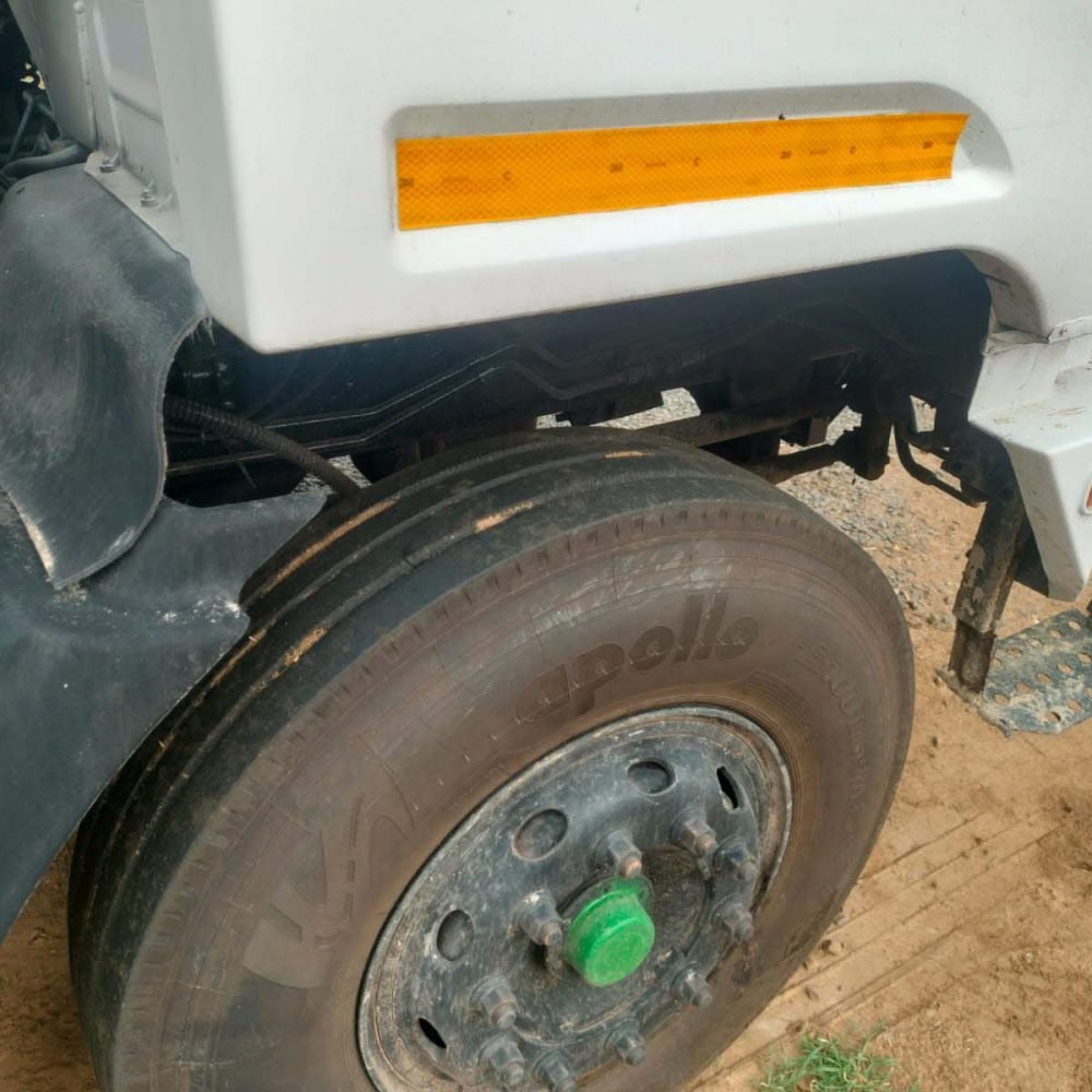 12-wheel-ashokleyland-2014-model-U3123-tipper-for-sale-16