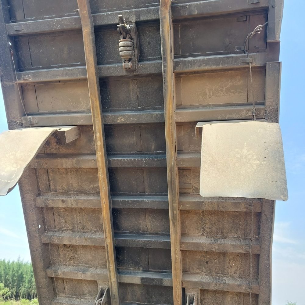 Tipper, Vaganasanthai, BharatBenz2823C, 10wheeltipper, usedtipperforsale, BharatBenztipperTamilNadu, 2823Cusedlorry, 10tyretipper, 6x4tipper, BS6tipper, BharatBenz2021modeltipper, shortசேஸ்tipper, extendbodytipper, 7unitbodytipper, constructiontipper, earthworklorry, M-sandlorry, graveltipper, bluemetaltipper, TamilNaduusedtrucks, heavydutytipper, commercialvehicleforsale, miningtipper, sandtipper,