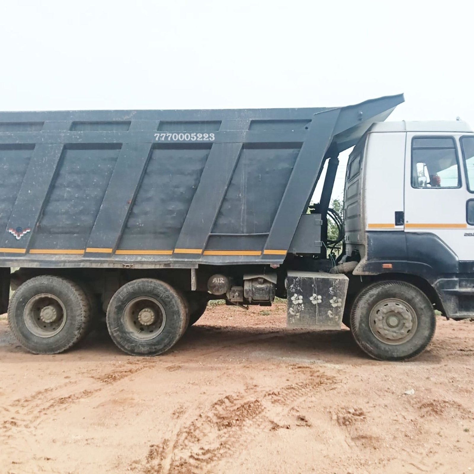 2021-ashok-leyland-short-chassis-10-wheel-7-unit-body-tipper-2021-model-trichy-tamil-nadu-2