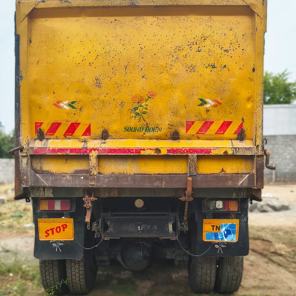 Tipper-2019-model-ashokleyland-10wheel-tipper-Single-owner-For-sale-tamilnadu-only-04